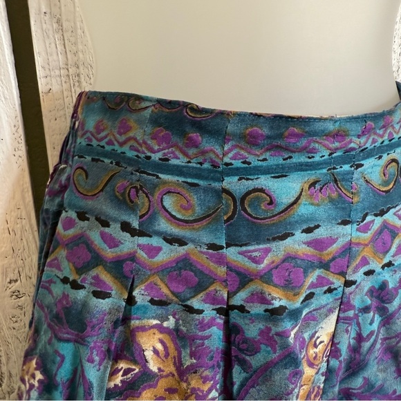 Vintage 80s Petite Sophisticate Pleated Bermuda Shorts Size Small Boho Whimsy - Picture 4 of 9